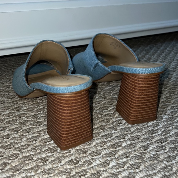 NWOT Nine West Denim Block Heel Sandal - Picture 4 of 5